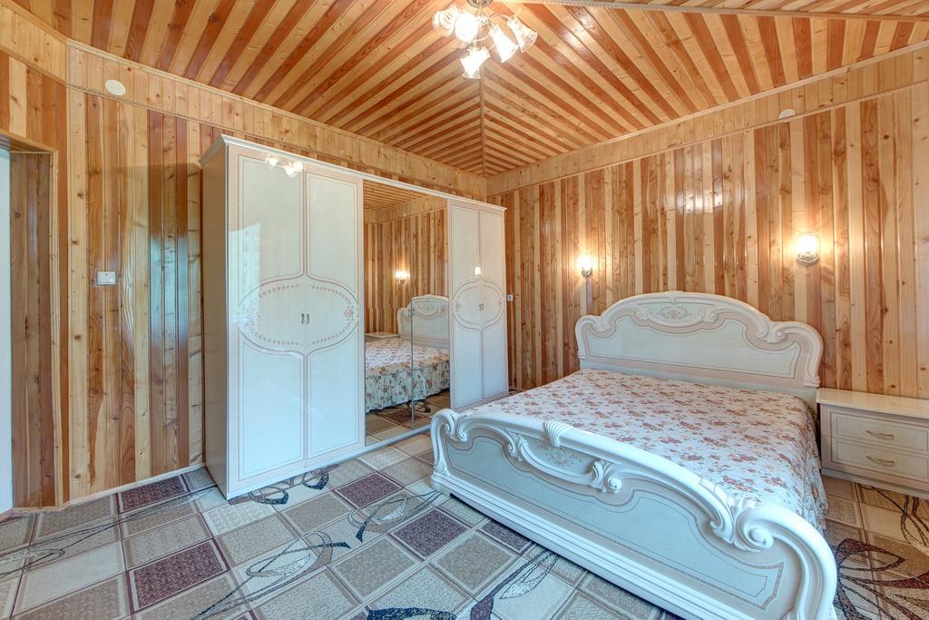 Guest House Velet Bukovel Esterno foto