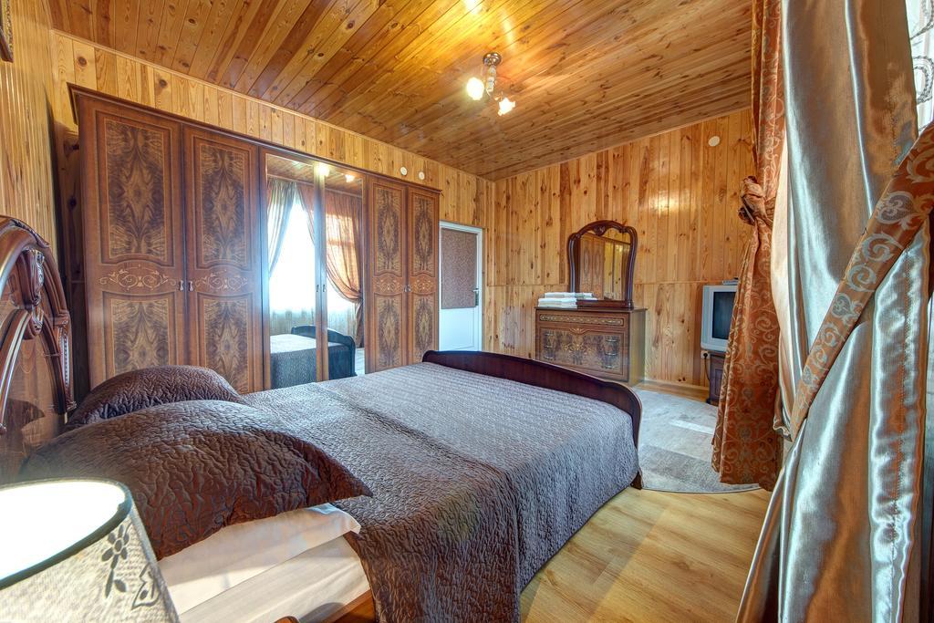 Guest House Velet Bukovel Esterno foto