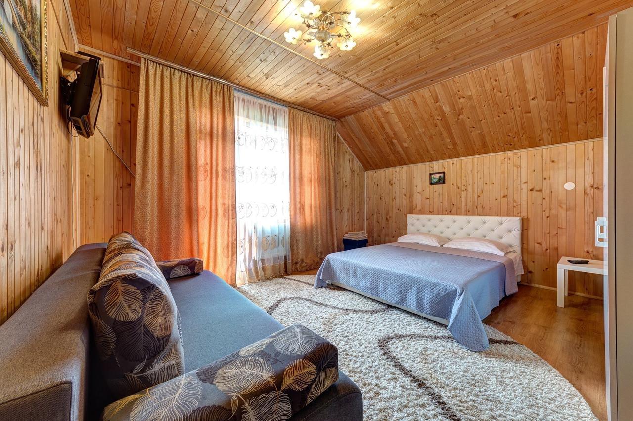 Guest House Velet Bukovel Esterno foto